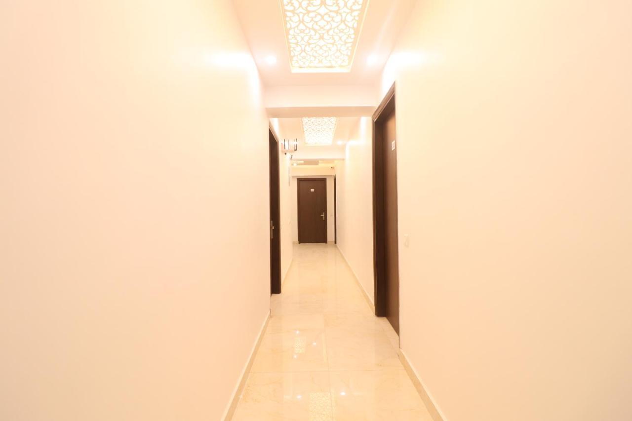 Hotel King Plaza New Delhi Exterior photo